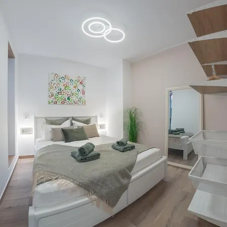 Lägenhet Norah With Private Parking Pula