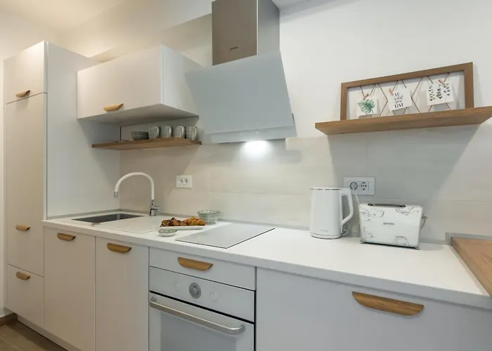 아파트 Norah With Private Parking