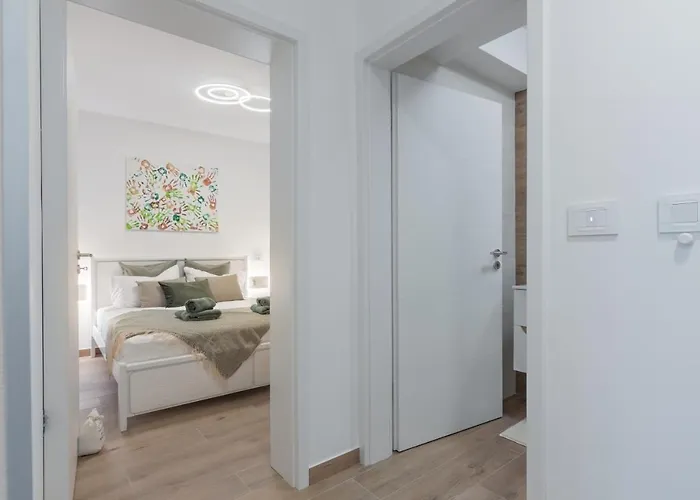 Norah With Private Parking * Pula