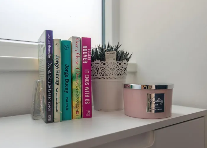 Norah With Private Parking