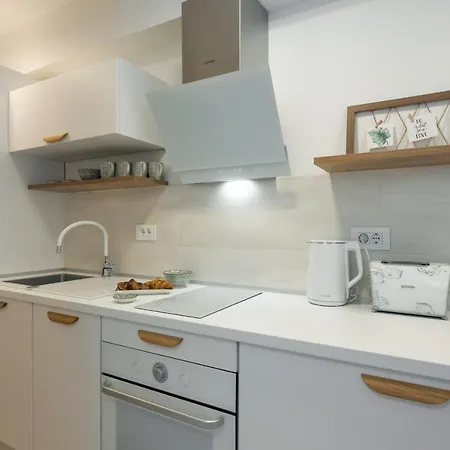 Appartement Norah With Private Parking