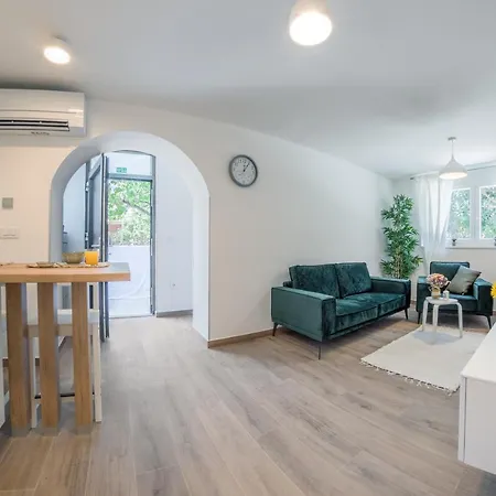 Norah With Private Parking Appartement