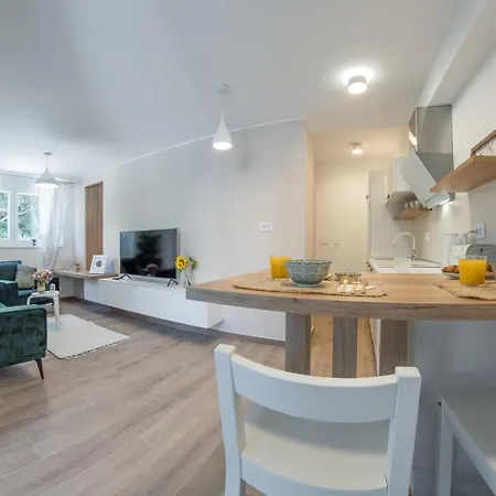 Norah With Private Parking Appartement